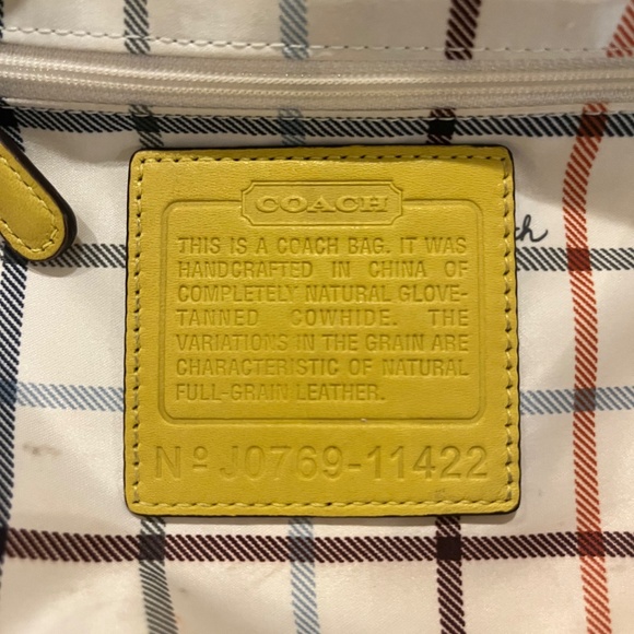 Coach Legacy Ergo Bucket Bag Sunflower Yellow Leather 11422 Y2K Vintage Shoulder - Picture 3 of 16
